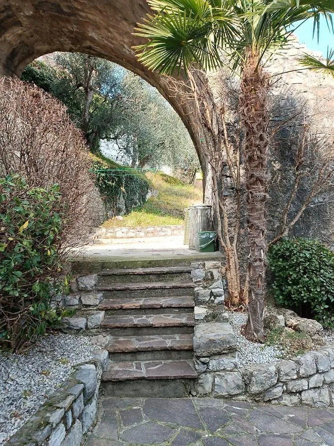 Studio Zu - Lakeside Apartment Riva di Solto Italien