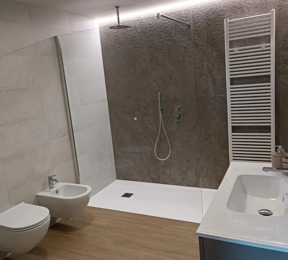 Studio Zu - Lakeside Apartment Riva di Solto 0*,  Italien
