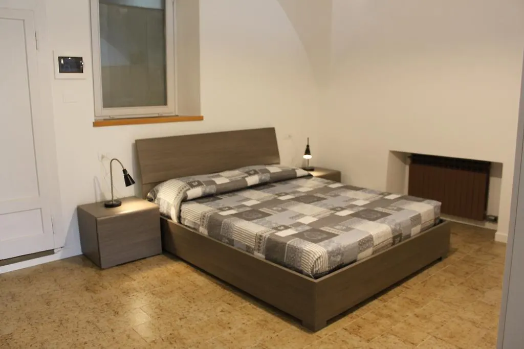 Studio Zu - Lakeside Apartment Riva di Solto 0*,