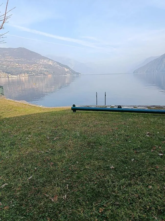 Studio Zu Riva di Solto Italien