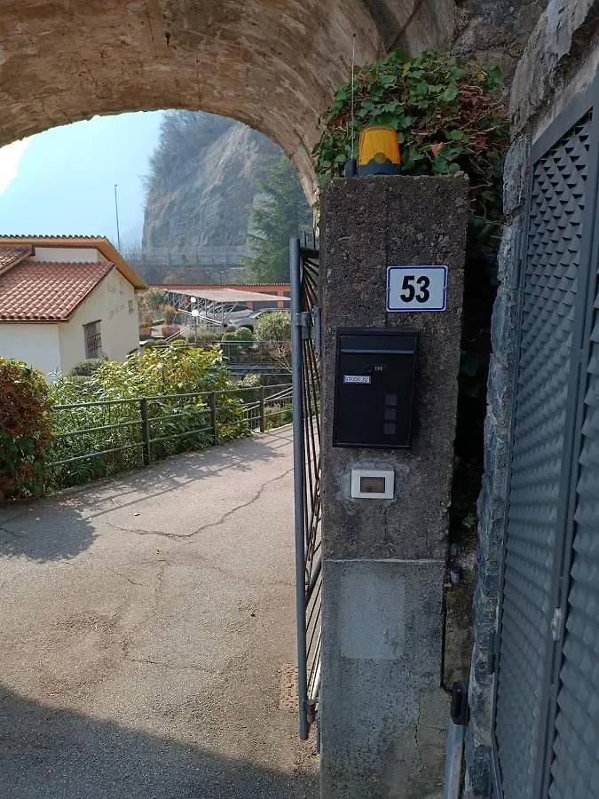 Studio Zu Riva di Solto Apartment